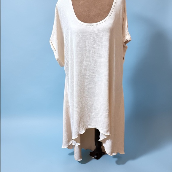 cha cha vente Dresses & Skirts - Cha Cha Vente Cream Midi Dress